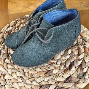 Toms shoes